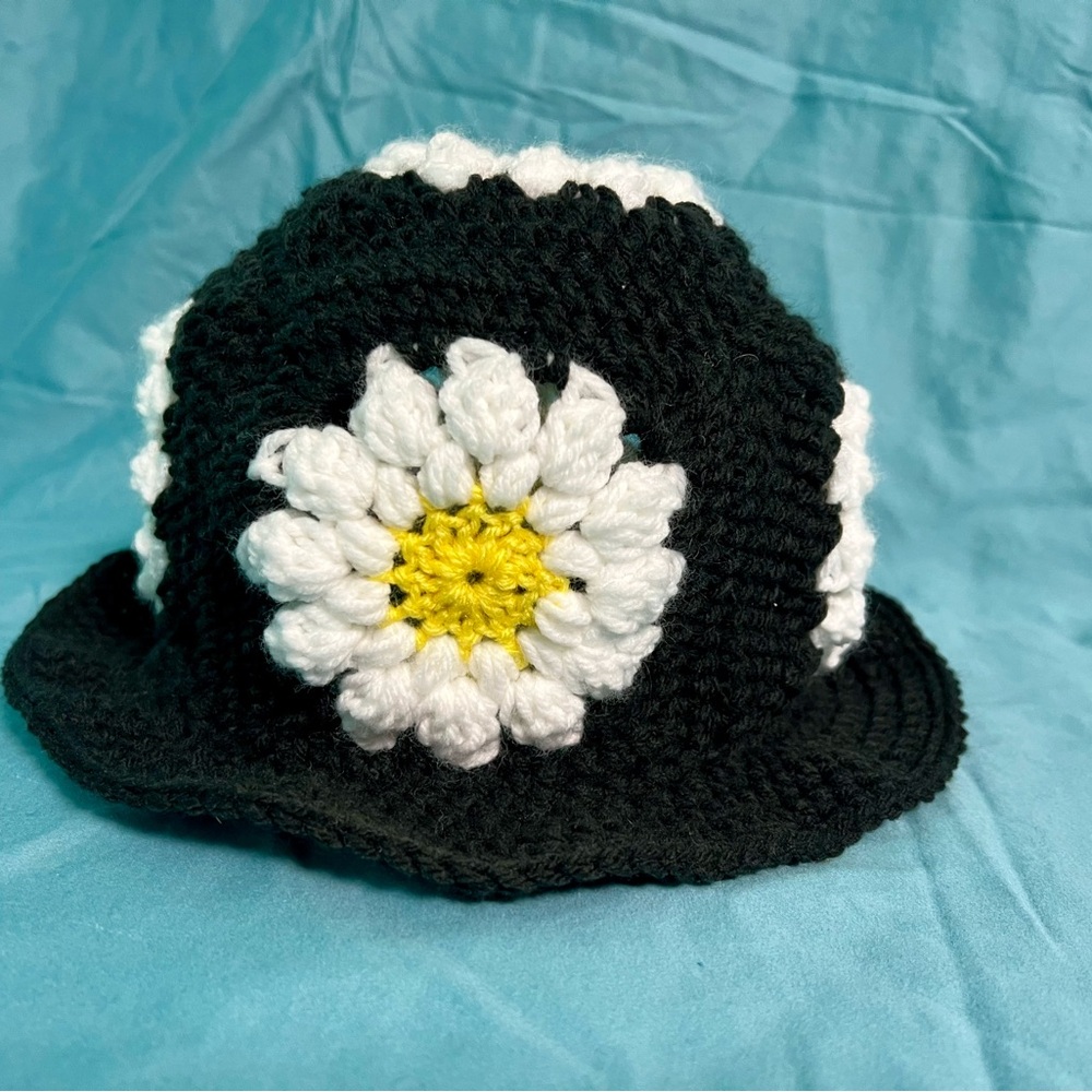 Ladies Hand Made Crochet Bucket Hat with Daisy Design